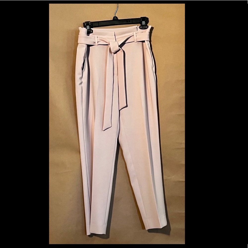 WHBM trousers w/ belt & tapered ankle-pretty blush cream color